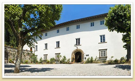 Hotel Casa Diocesana Di Лукка Екстер'єр фото