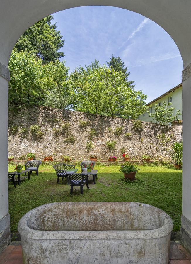 Hotel Casa Diocesana Di Лукка Екстер'єр фото